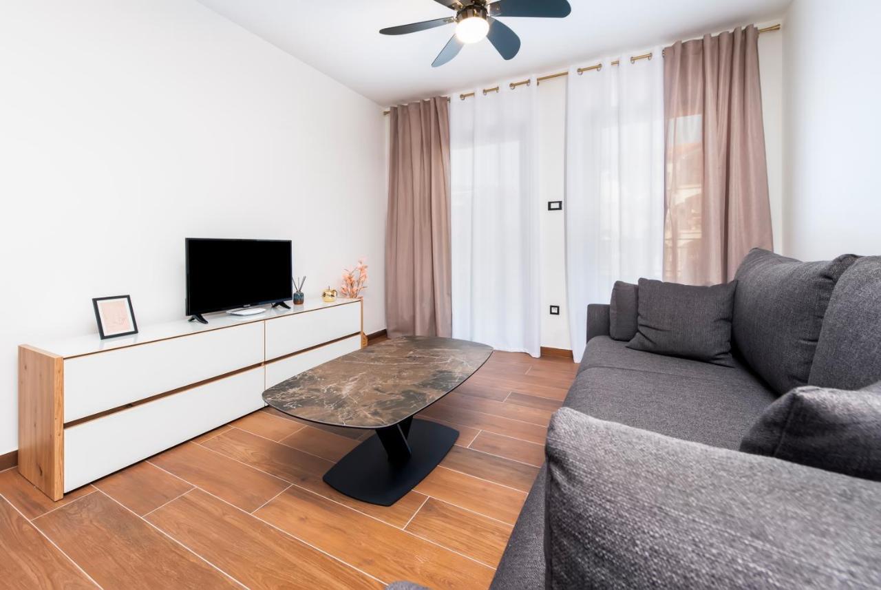 Apartments Sanja-New Renovated Rovinj Exterior photo