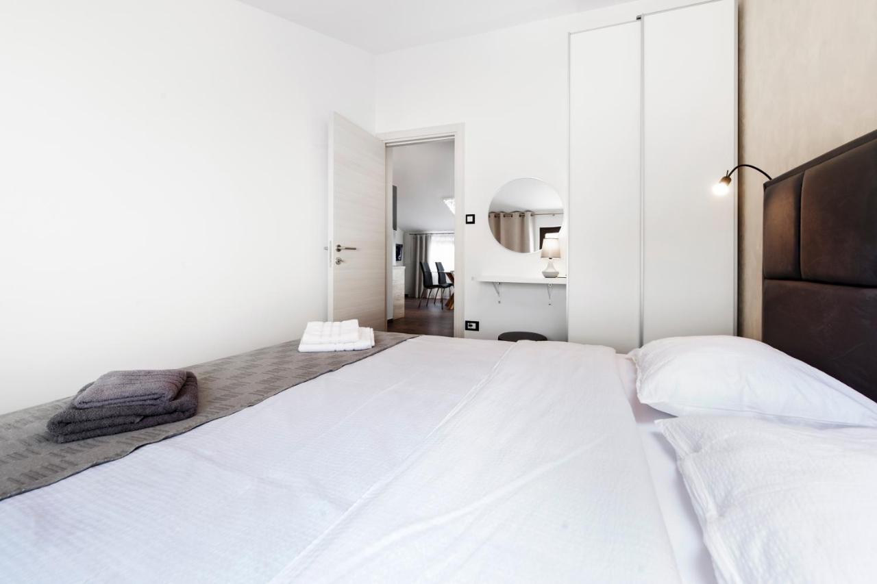 Apartments Sanja-New Renovated Rovinj Exterior photo