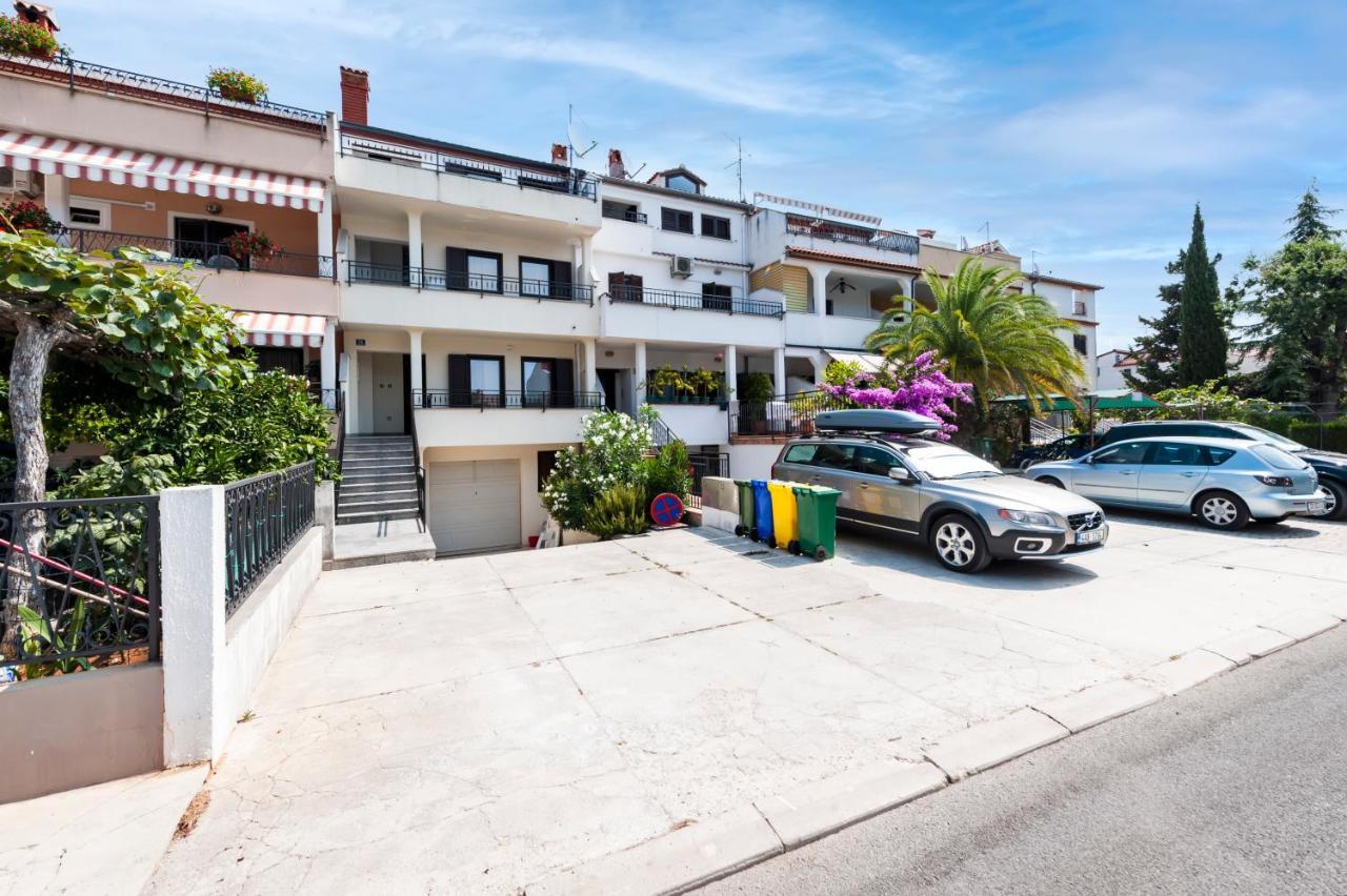 Apartments Sanja-New Renovated Rovinj Exterior photo